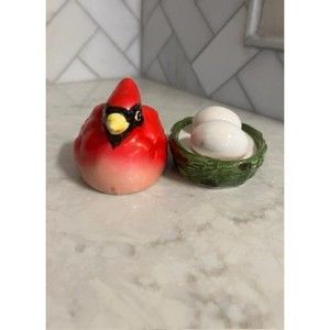 Brinnco Porcelain Salt And Pepper Shaker Set Robin on Birds Nest